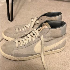 Vintage Nike Blazer Sneakers Grey and white